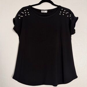 89th Madison Black Short-Sleeve Women Blouse Sz S/P with Pearl Shoulder Accents